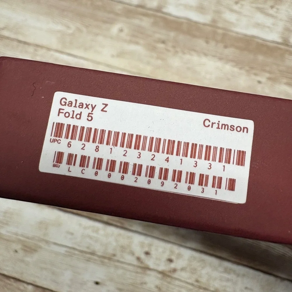 Latercase for Samsung Galaxy Z Fold 5 Crimson Red Impossibly Thin New open‎ Box